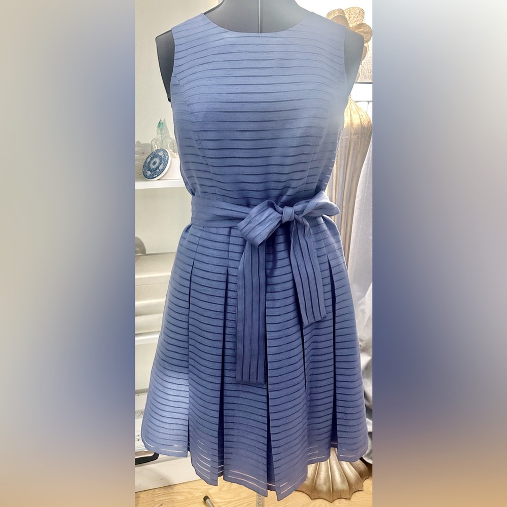Tommy Hilfiger Women's Illusion-Striped Pleated Periwinkle Dress Sz 6 Tea Party
